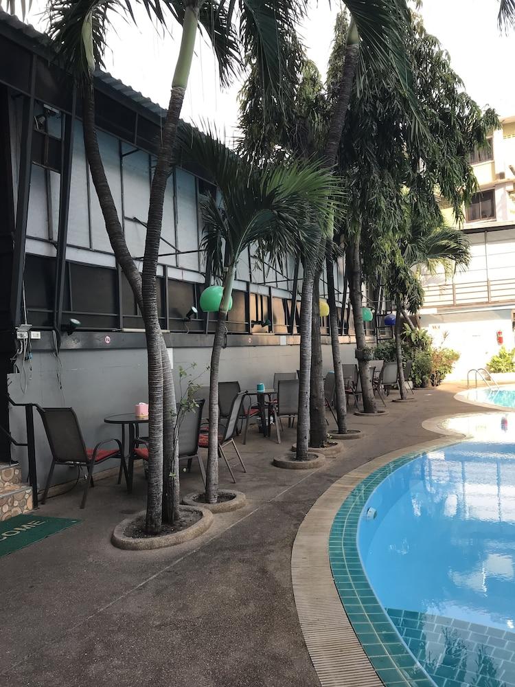 Pattaya Hiso Hotel Exterior foto